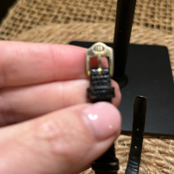 Authentic Vintage Gucci Watch - Picture 3 of 10